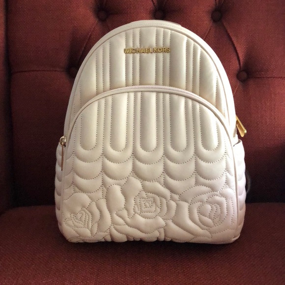 Michael Kors Abbey MD Backpack Leather 5384 - Picture 4 of 10